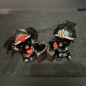 Charming Black Couple Heart-Shaped Figurines